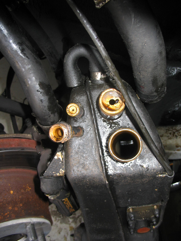 Mystery oil leak near oil tank how do I find it? Page 2 Rennlist Porsche Discussion Forums
